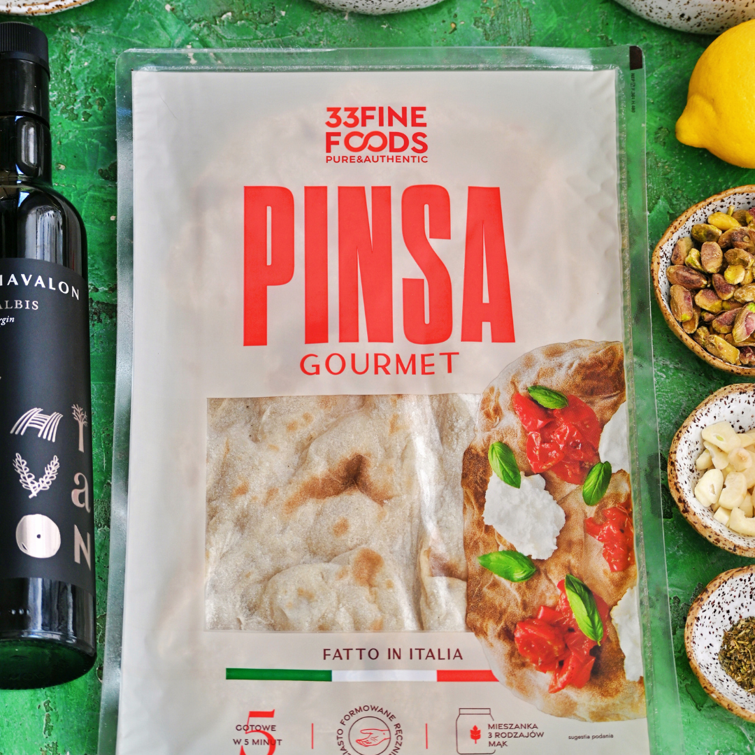 Przepis na Pinsa z kremem z cukinii, ricottą, pistacjami i miętą | Wyjątkowy smak Włoch